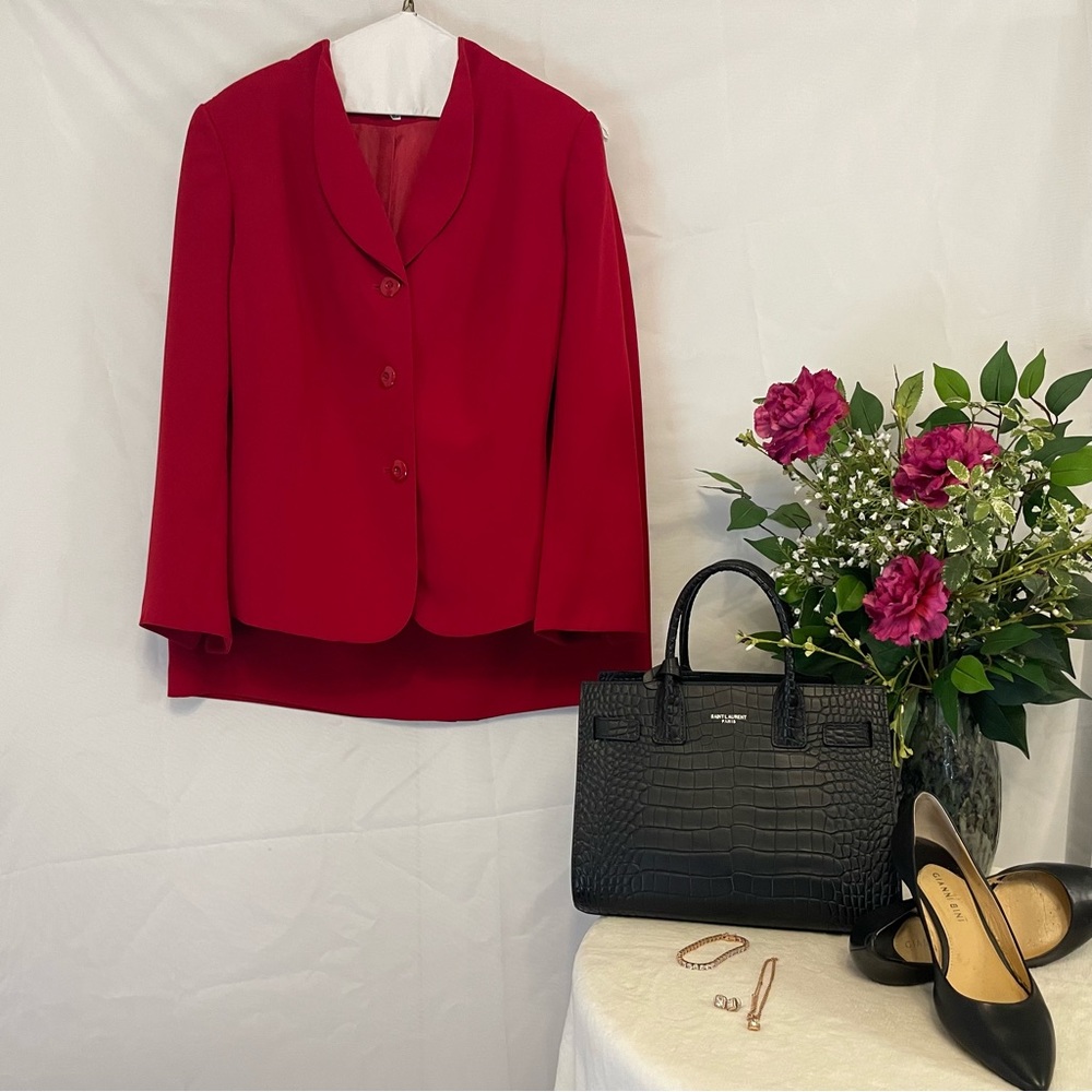 Le Suit Red 3 Button Skirt Suit -Women Size 16W